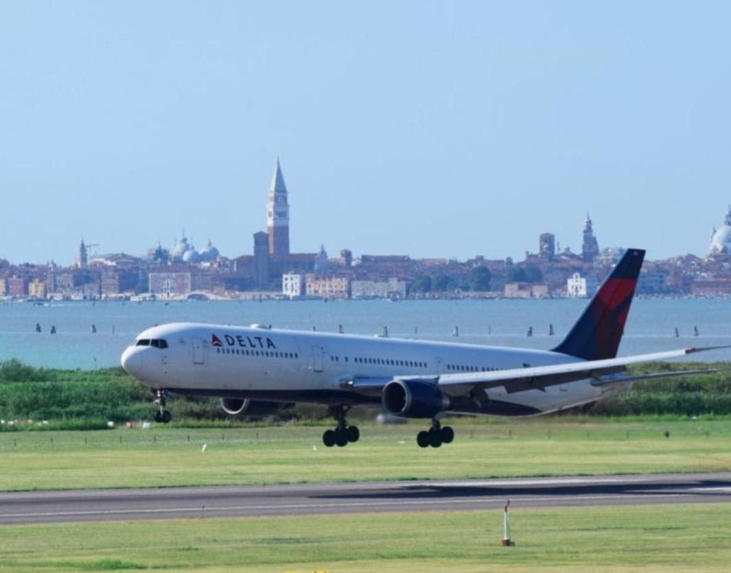 "Fly To Venice" Airport Bed & Breakfast Tessera Exterior photo